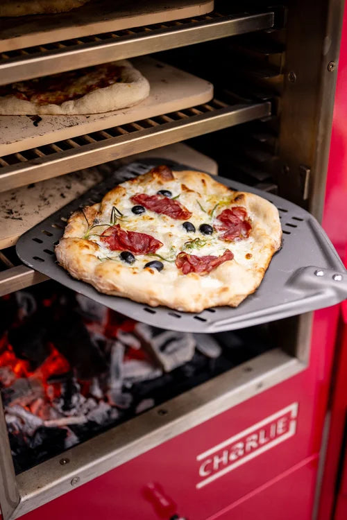 charlie charcoal pizza