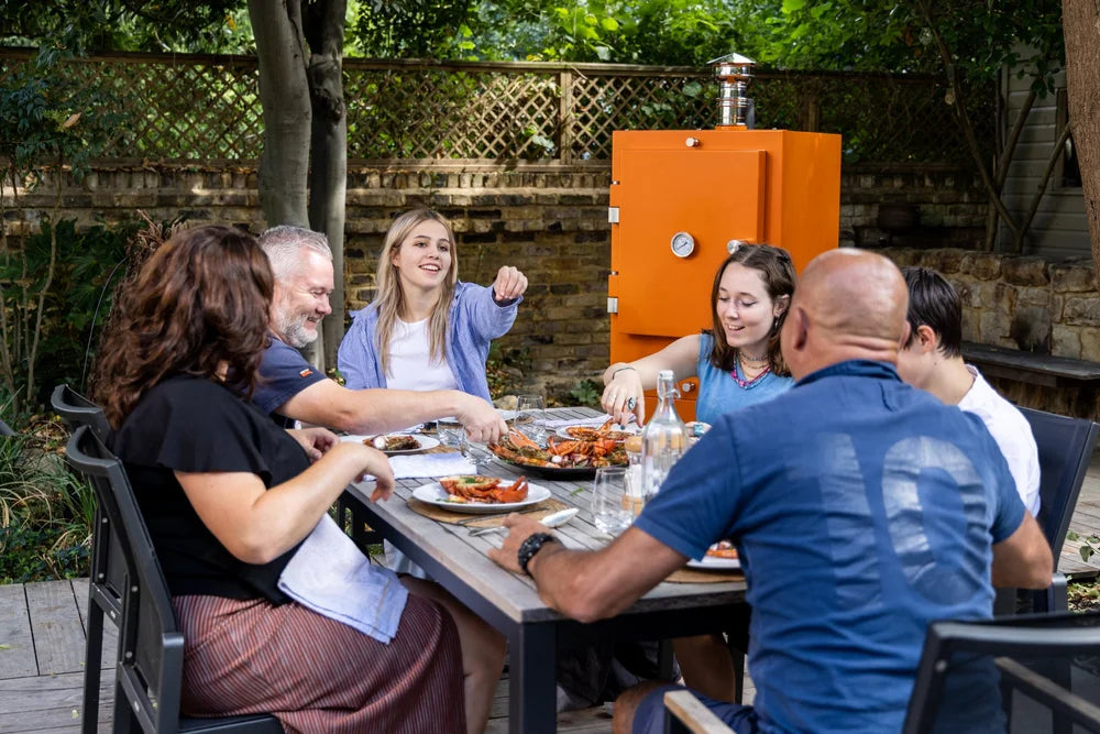 outdoor dining seafood