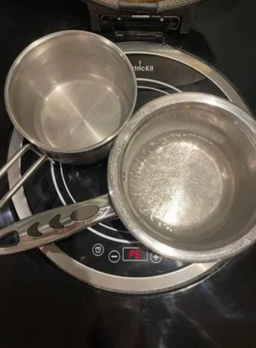 electrickit induction hob with pans